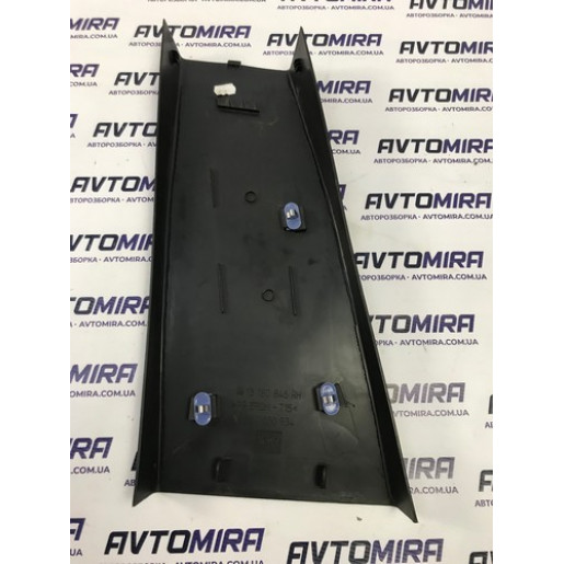 Накладка центральной стойки правая Opel Corsa D HB 5дв. 2006-2014 13180846